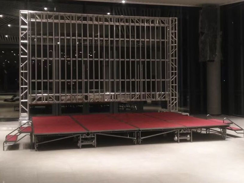 4x8 ft foldable stage with box truss backdrop 