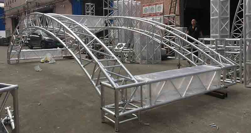 how to build a curved roof truss