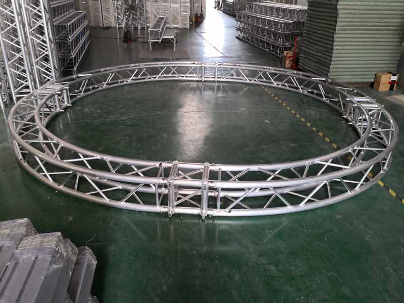 circular lighting truss booth