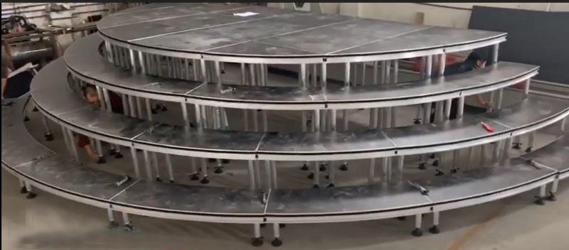 Half circular stage risers