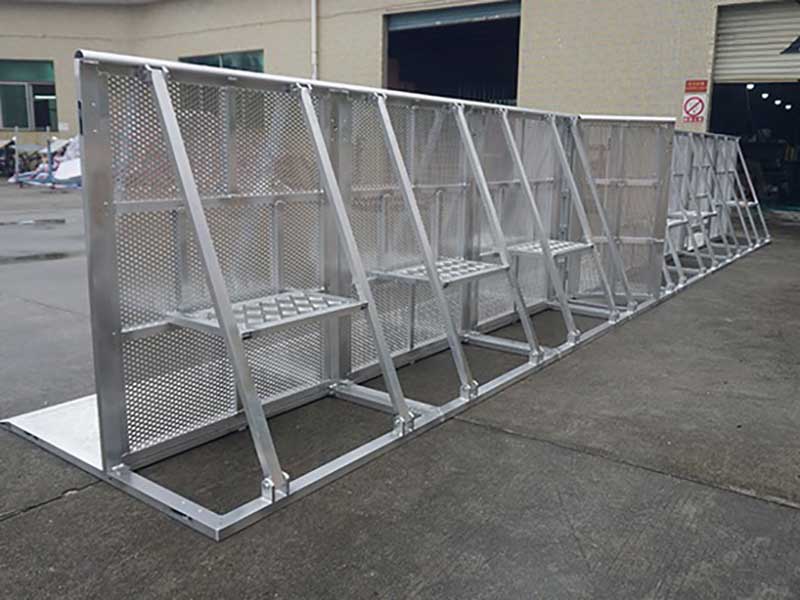 crowd control barrier hire uk
