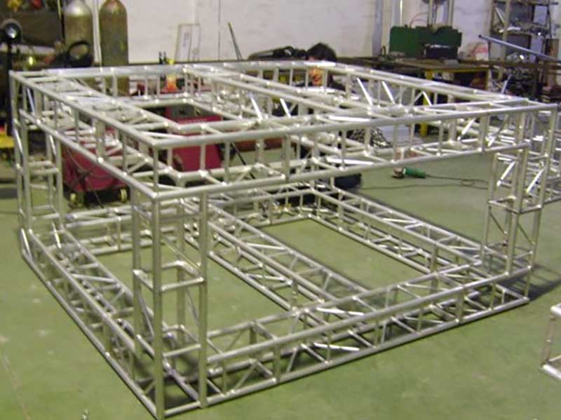 portable truss corner