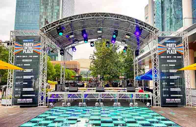 curved lighting truss roof setup