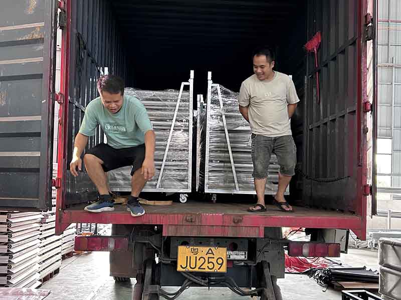 stage barriers loading