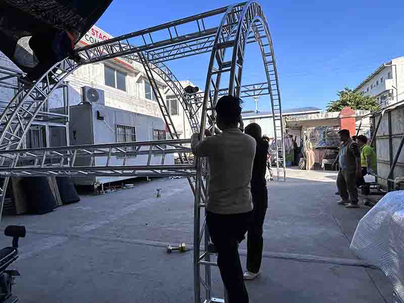 18x12 tunnel roof stage