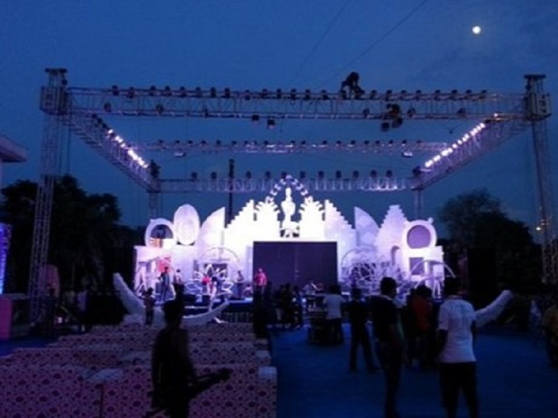 Aluminum stage truss for weddings