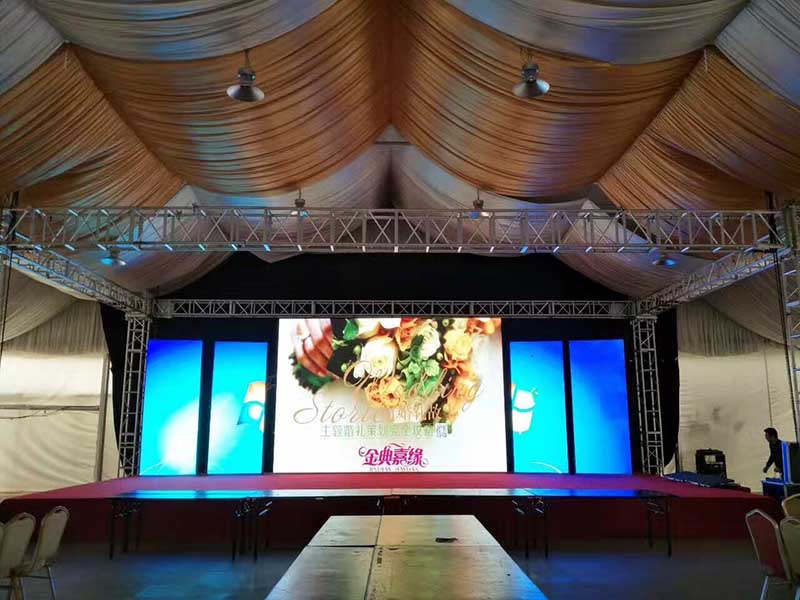 Aluminum lighting truss for weddings
