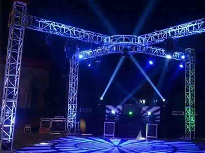 round truss wedding setup