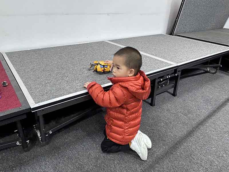 Heavy Duty Folding Stage Heavy Duty Folding Stage