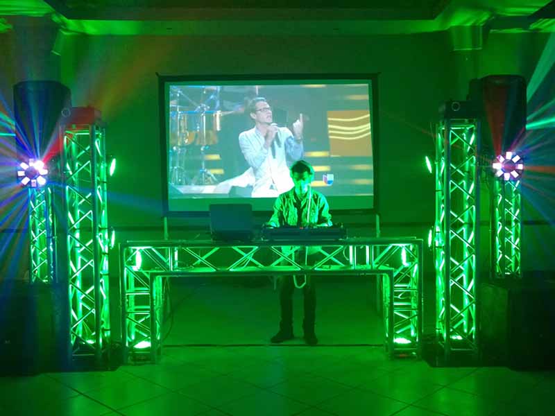 DJ stage truss