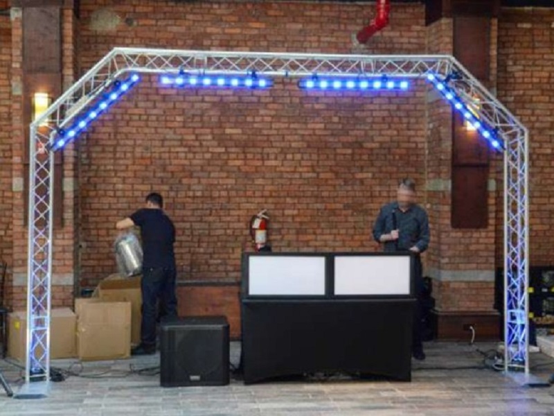 customizable DJ light stand