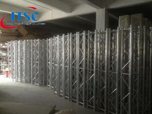 390 Portable Spigot Lighted Square Box Truss Section