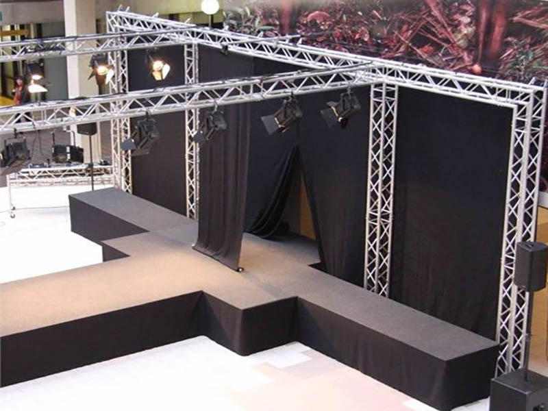 Create the Perfect Wedding Stage with Custom Stage Setup