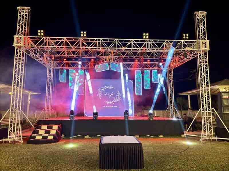 Wedding Stage Setup: The Perfect Investment for Wedding & Event Planners