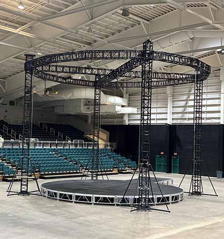 Black trussing for Circus