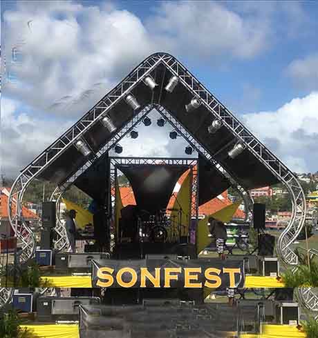 Truss stands in Trinidad and Tobago